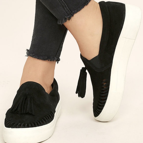 NEW Vince Camuto Black Leather Sneakers w/Tassels - Picture 2 of 7